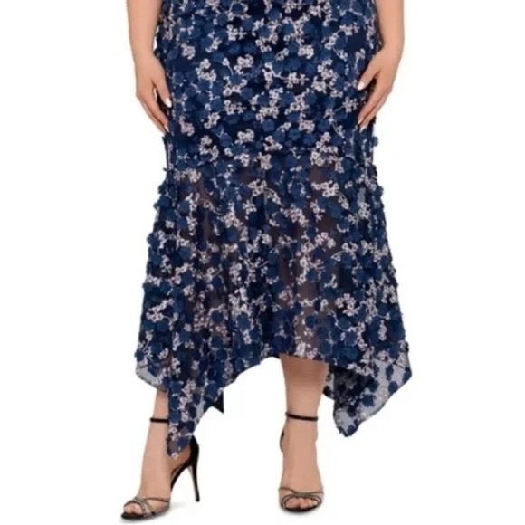 Xscape NWT Off-the-Shoulder Short Sleeve Embroidered Floral, 14W - Picture 5 of 11